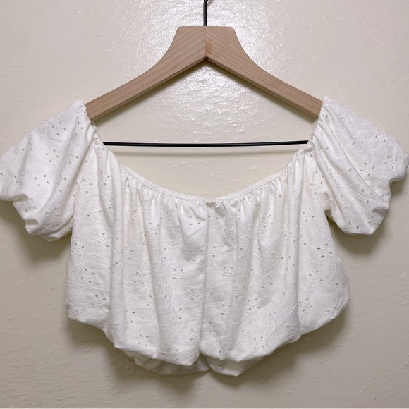 Cropped Eyelet Top - Picture 2 of 7